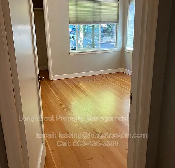 390 23rd St SE — Photo 10