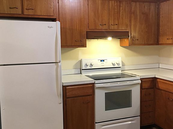 2nd image of 214 Park Ave APT 7
