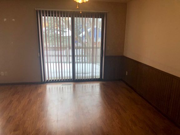 5th image of 575 Dayton Ave