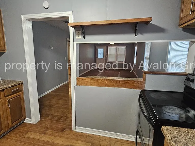 3056 Date St — Photo 6