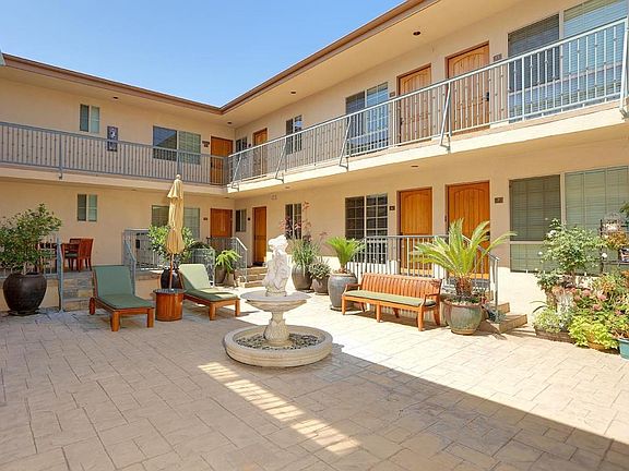 3rd image of 4225 Troost Ave APT 8