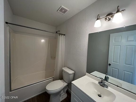 5th image of 2503 W 10th St #B