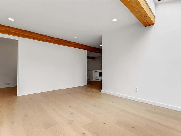 9503 Alder Ct — Photo 14