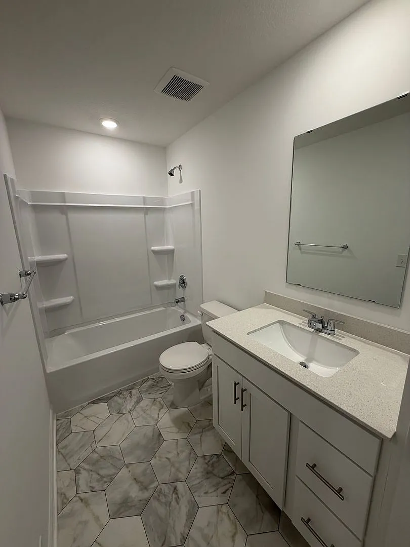 Brand New, New Construction! 3 Bed/2.5 Bath Townhouse- Available Now! — Photo 4