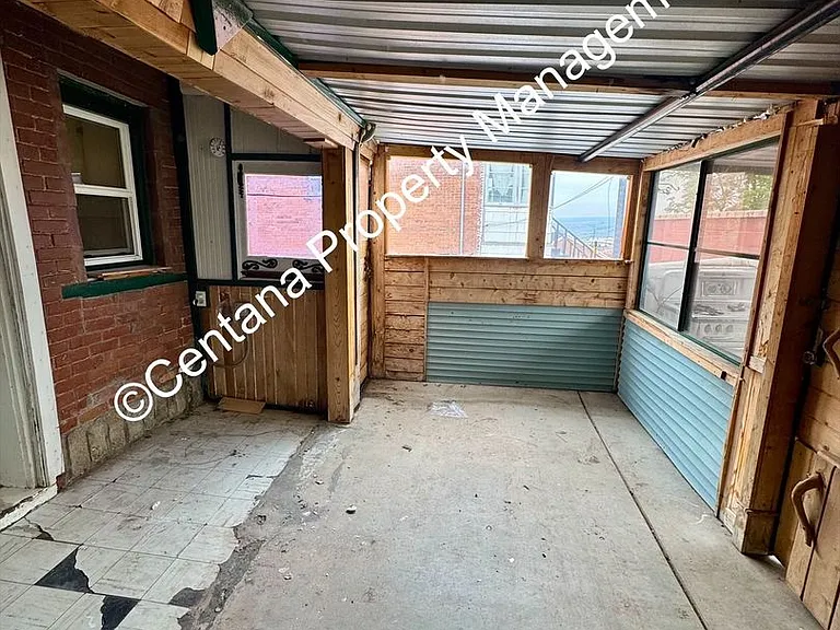 611 N Main St — Photo 18