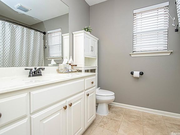 5th image of 2109 Meridian Dr