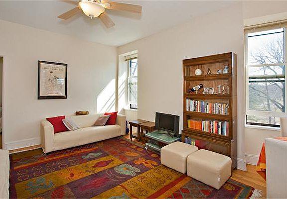 4th image of 186 Prospect Park W APT C1