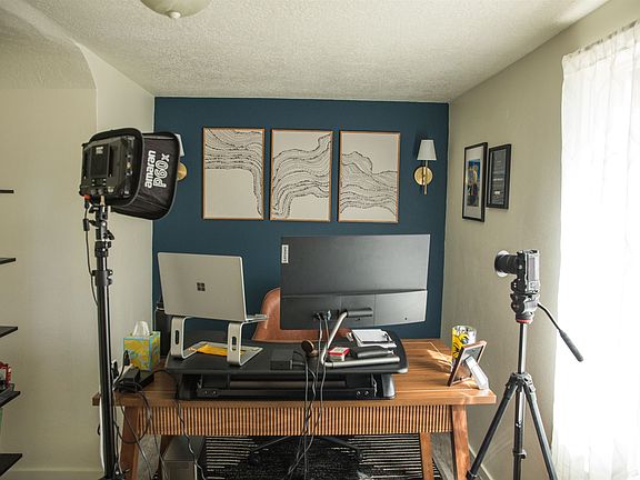 4th image of 818 N Elm St APT 2