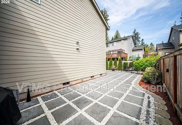 4704 NE 109th St — Photo 31
