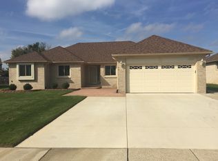 41239 Tarragon Dr, Sterling Heights, MI 48314