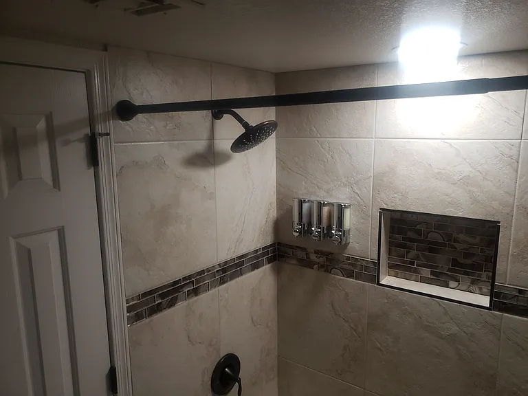 Tub/Shower combo