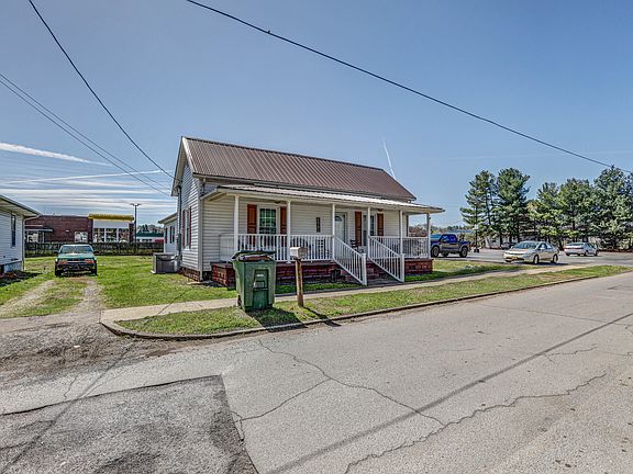 2nd image of 208 E Cottage Ave