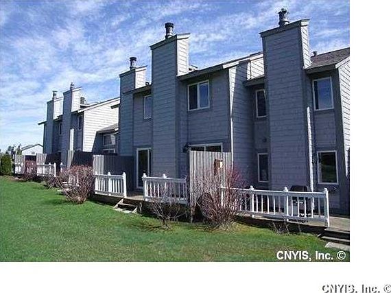 4th image of 475 Summerhaven Dr N
