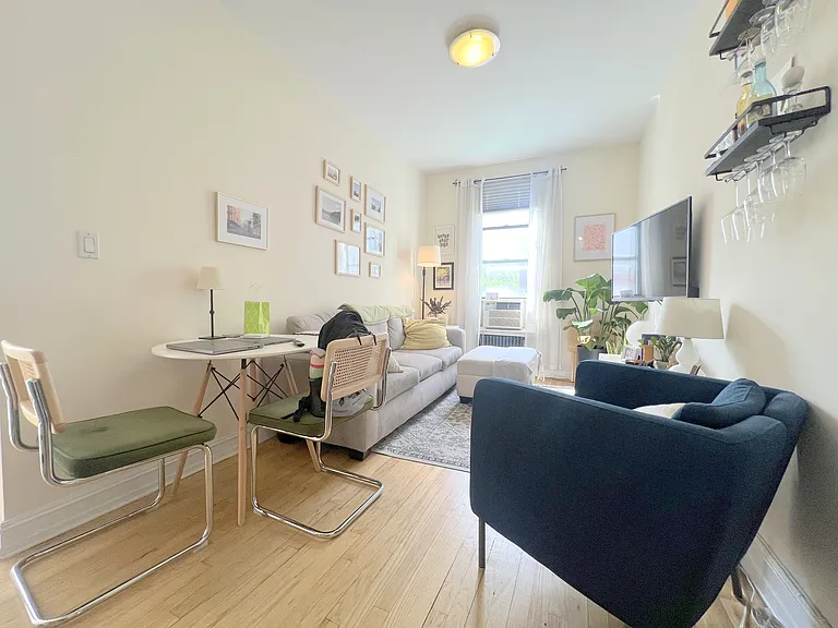 306 W 22nd St #2A — Photo 6