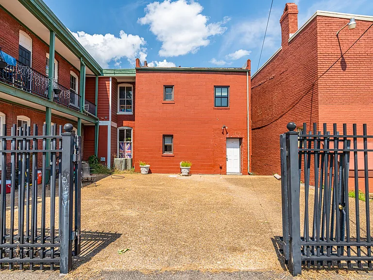 17 E Clay St — Photo 25