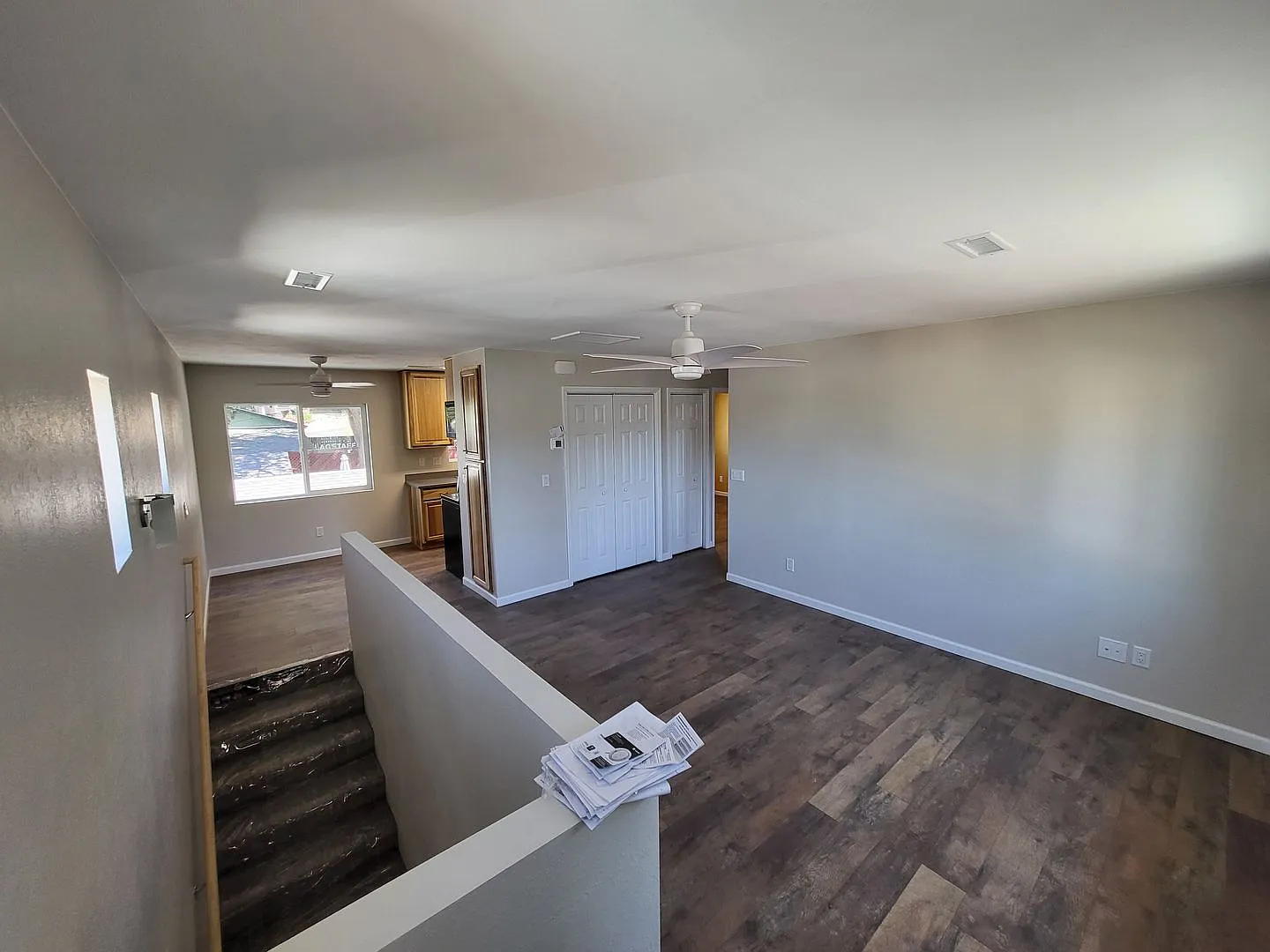 210 N Elden St — Photo 4