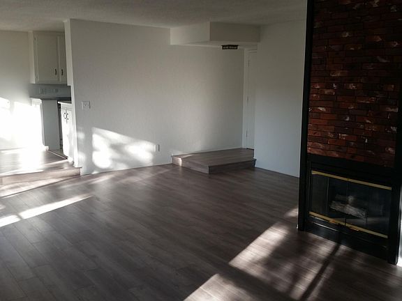3rd image of 134 N Clark Dr APT 302