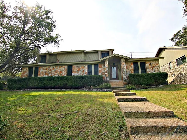 6601 Colina Ln — Photo 2