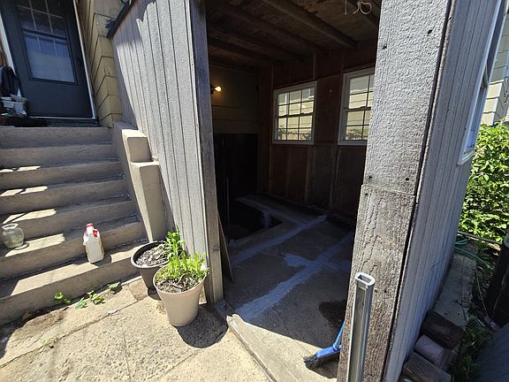 2nd image of 19 Wentworth Ave #B