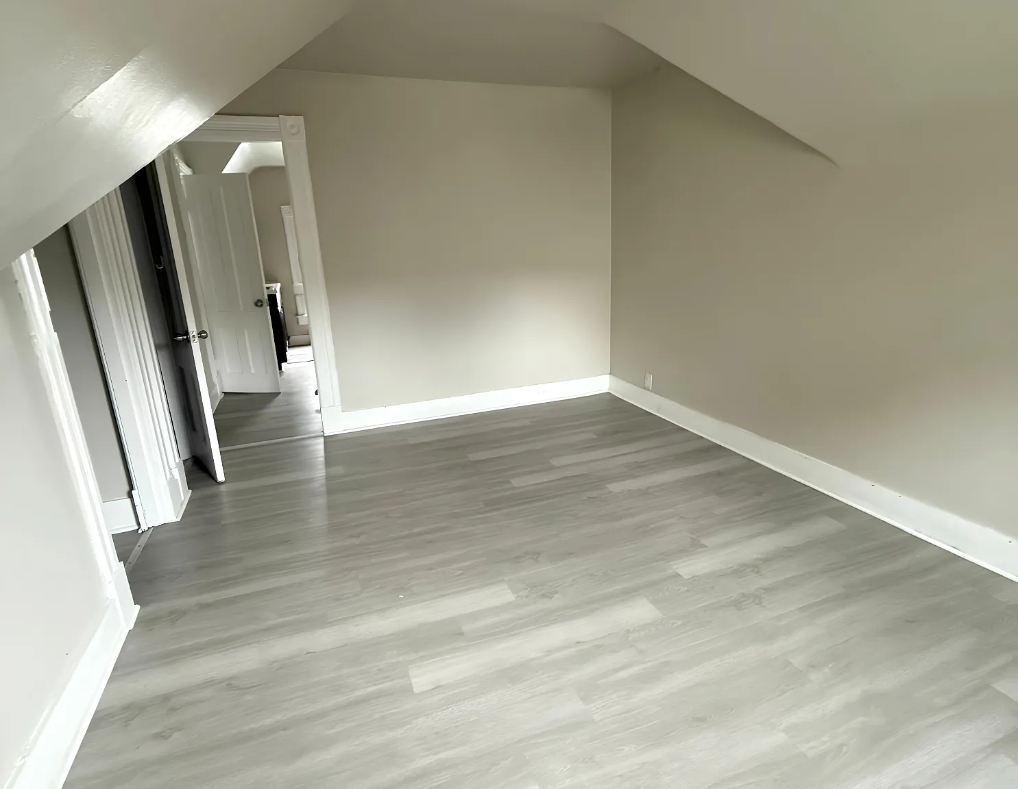 2 bed, 950 sqft, $1,650 — Photo 4