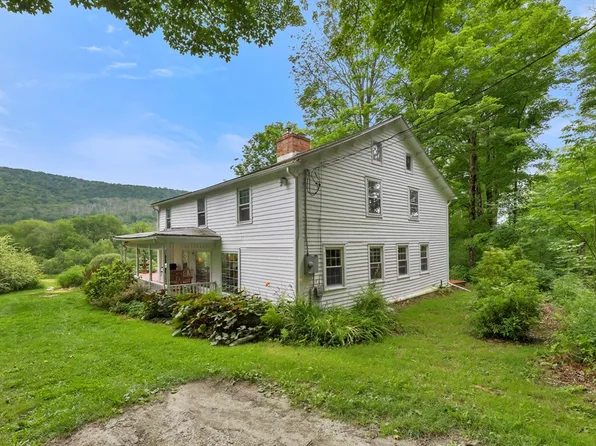 1040 N Main St, Lanesborough, MA 01237