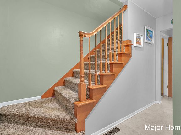 4th image of 5696 Blaine Ave SE