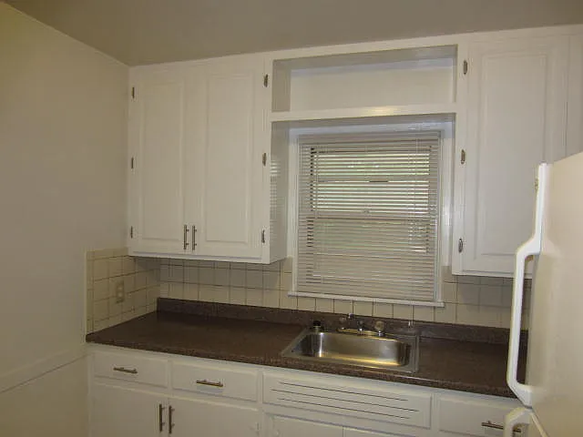 IVY 2 kitchen counter