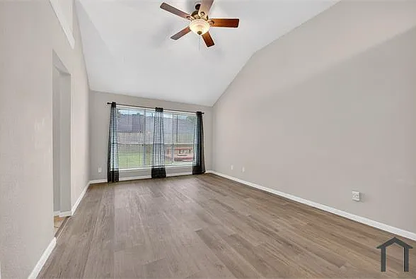 1035 Cascade Creek Dr — Photo 19