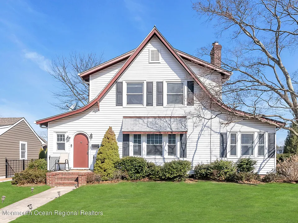 102 Dixon Ave