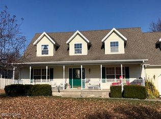 405 Bobwhite Dr, Webb City, MO 64870