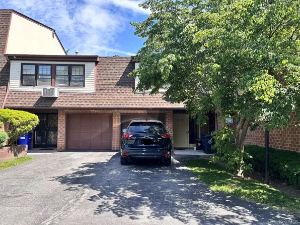 120-09 Ketch Court #42, College Point, NY 11356