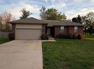 210 Dogwood St, Sparta, MO 65753