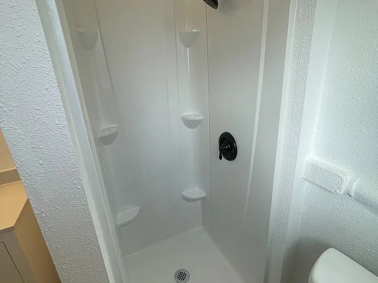327 N 4th St #8 — Photo 7
