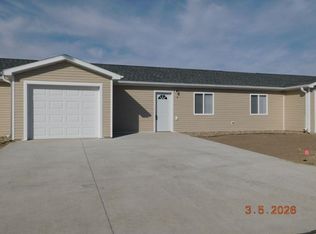 2401 W 18th & 3 1-2, North Platte, NE 69101