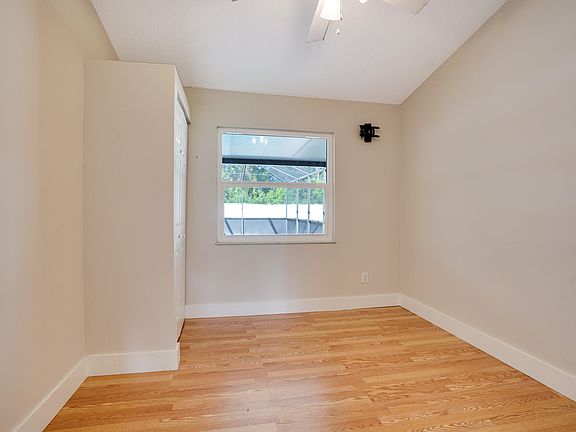 5th image of 943 SW John Maccormack Terrace
