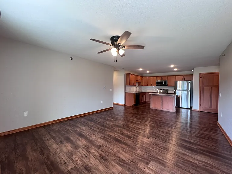 3253 Gateway Dr — Photo 4
