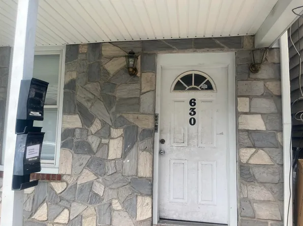 630 37th St #2, North Bergen, NJ 07047