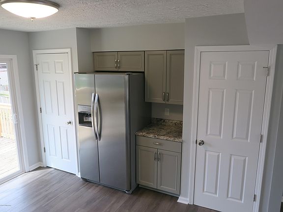 3rd image of 11203 Willowick Ct