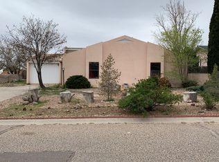 537 Campfire Rd SE, Rio Rancho, NM 87124