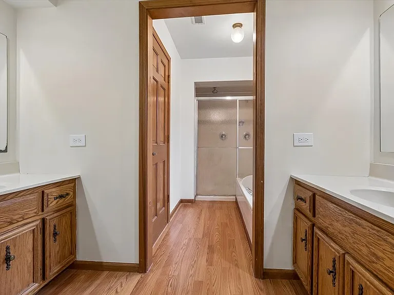 1858 Princeton Cir — Photo 13