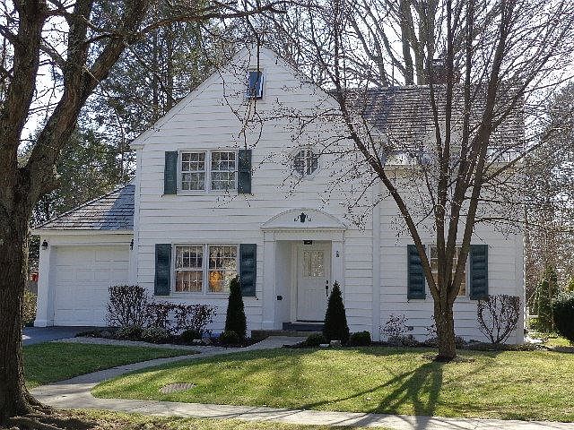 1st image of 22 Buckingham Dr
