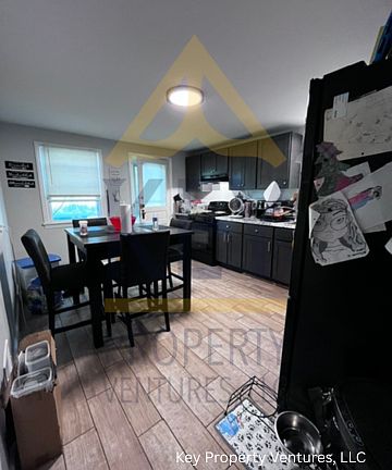 5th image of 400 Knickerbocker Ave