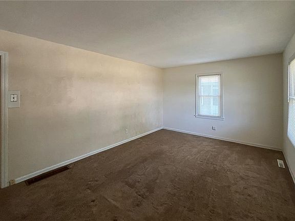 3rd image of 1721 N Dodgion Ave