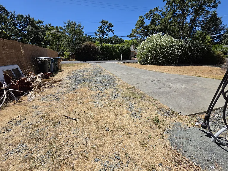 2962 Dorothy Dr — Photo 22