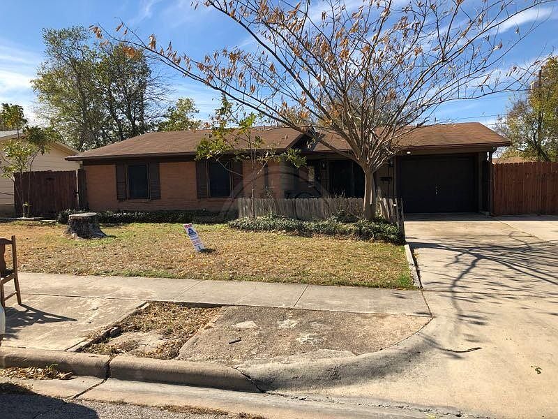 1st image of 802 Skyline Ave