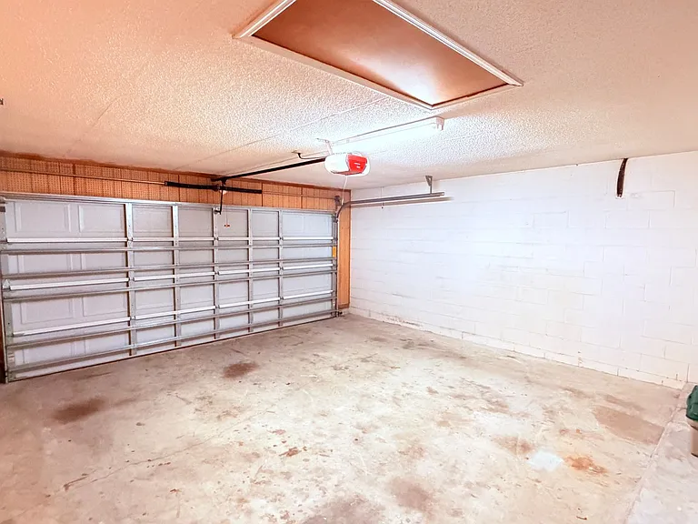 2850 Bolton Bnd — Photo 33