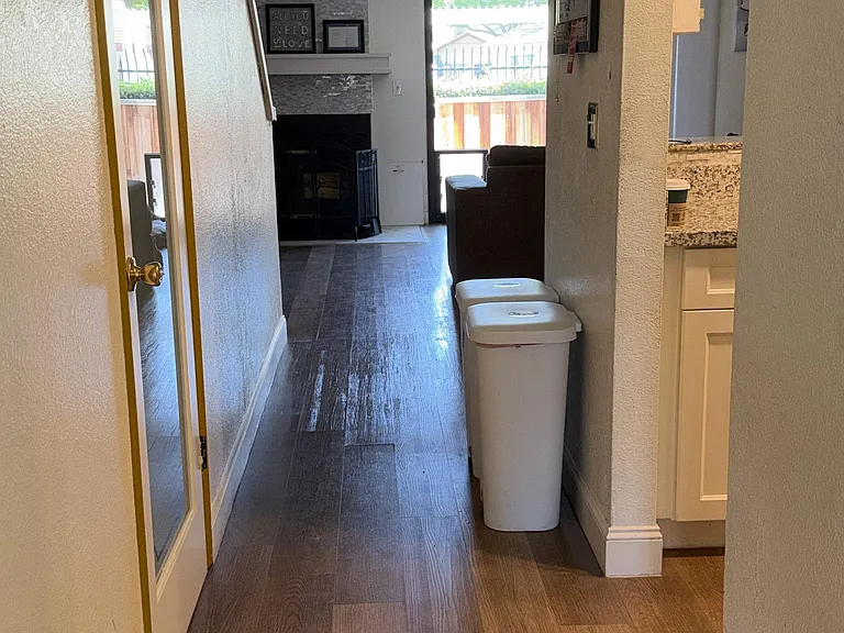 Peppermill Cir — Photo 10
