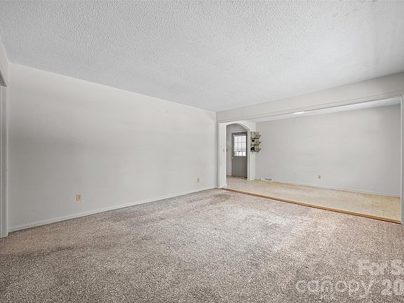 4th image of 1766 Sturgis Rd