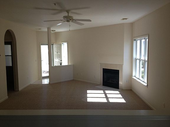 2nd image of 3900 Botsford Ct Unit 103