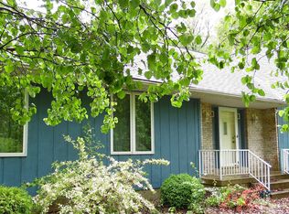 1660 S 1st St, Fairfield, IL 62837
